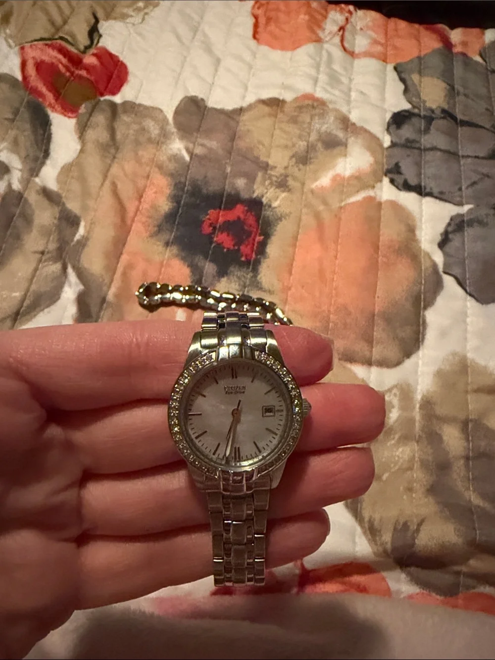 EUC Women’s Citizen Pearl Face Swarovski Crystal Watch and Bracelet Set